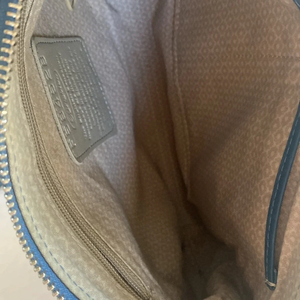 Brighton Bria Croco Embossed Leather Bag Size 10” x 6.75” x 2” approximately.